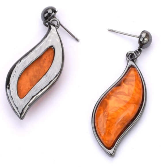 NWOT Vintage Statement Necklace and Earrings Set Flower Leaf Pendants - Picture 5 of 6